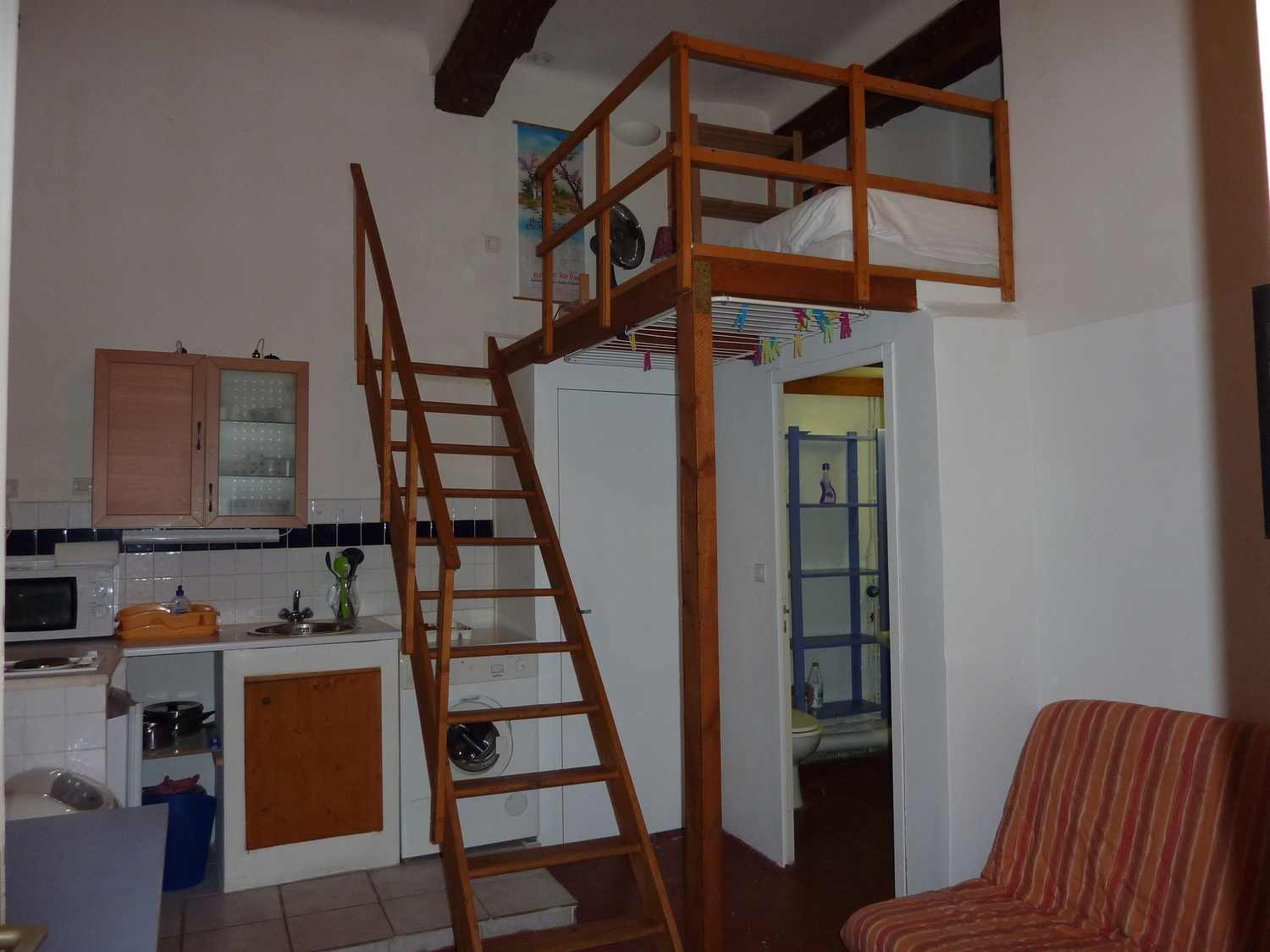 STUDIO MEUBLE 17 M2 - PLACE DE LA MAIRIE
