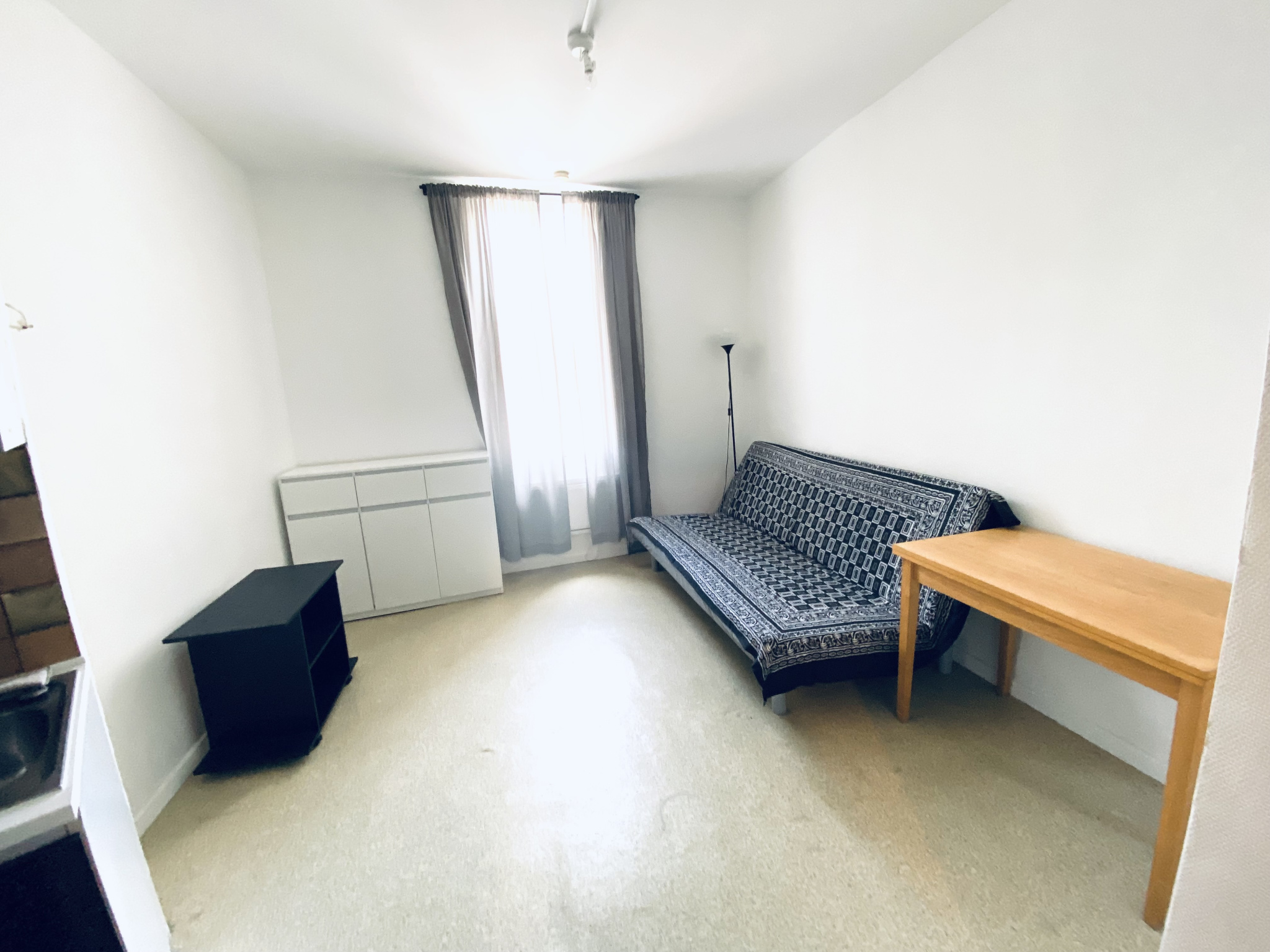 Studio meuble - 20 m2 - cours sextius - hyper centre